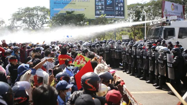 ဖေဖေါ်ဝါရီ ၉ ရက်နေ့က နေပြည်တော်ဆန္ဒပြပွဲ