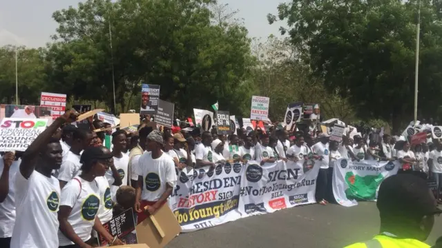 Ndị nghagharị iwe n'abụja