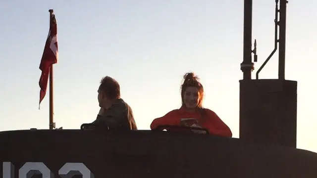 Peter Madsen iyo Kim Wall oo gujiska dushiisa ka wada muuqda