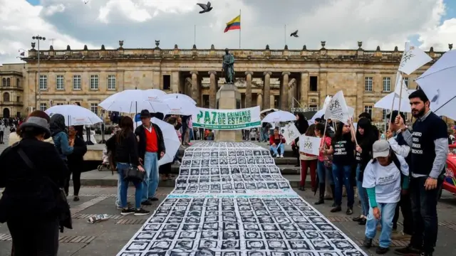 Acto en memoria de las víctimas del conflicto armado en Colombia.