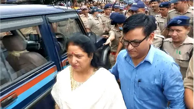 स्थानीय बीजेपी विधायक रेणु बिष्ट के ख़िलाफ़ विरोध प्रदर्शन भी हुआ