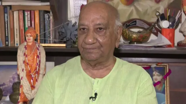 राजनीतिक विश्लेषक विद्युत ठाकर