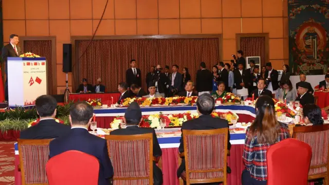 राष्ट्रपति सीले सम्बोधन गर्दै