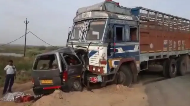 મુખ્યમંત્રી વિજય રૂપાણી અને કેન્દ્રીય ગૃહ મંત્રી અમિત શાહ તથા કૉંગ્રેસી નેતા શક્તિસિંહ ગોહિલે શ્રદ્ધાંજલિ પાઠવી ઘટના સંદર્ભે દુખ વ્યક્ત કર્યું છે.