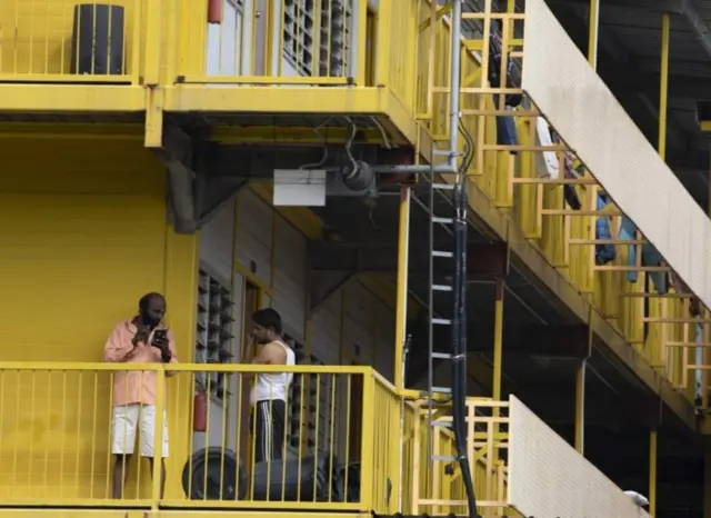 சிங்கப்பூரில் தொடர்ந்து அதிகரிக்கும் கோவிட்-19 நோய்த்தொற்று