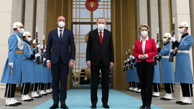 Avrupa Komisyonu Başkanı Ursula von der Leyen ve AB Konseyi Başkanı Charles Michel, Cumhurbaşkanı Recep Tayyip Erdoğan ile bir araya geldi