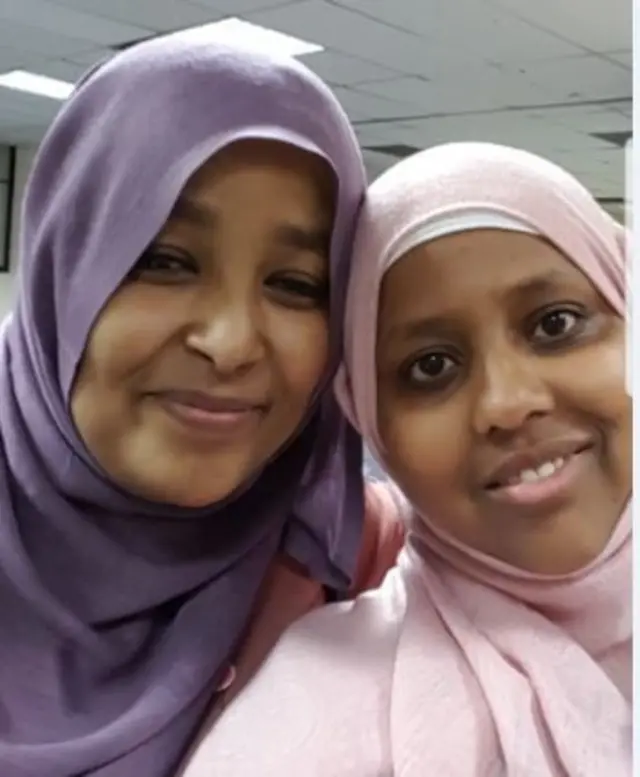 ኣስማሃን ምስ ሙና