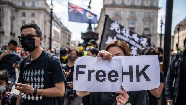 旅英港人與香港民主派支持者在倫敦出席紀念香港反送中示威6·12衝突兩週年集會（12/6/2021）