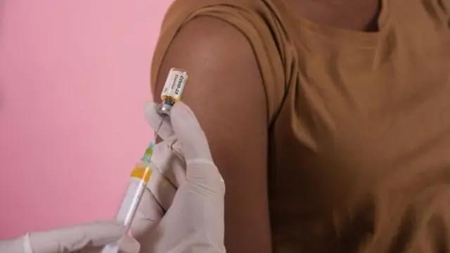 कोरोना, लस