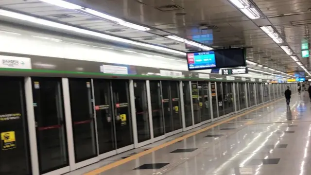 Ga tàu ở Daegu vắng khách ngày 27/2