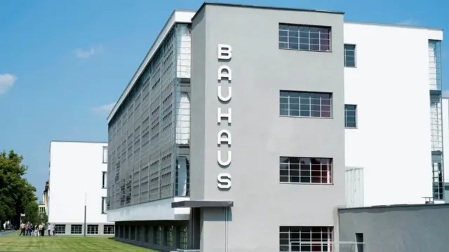 Prédio da Bauhaus na cidade alemãroleta blaze como jogarDessau