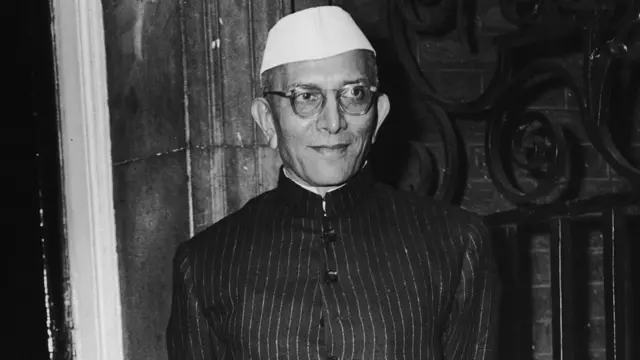 મોરારજી દેસાઈ