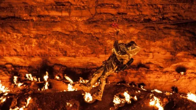 George Kourounis descending into the crater