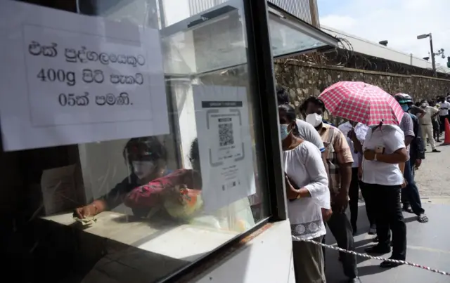 කිරිපිටි පෝලිම්