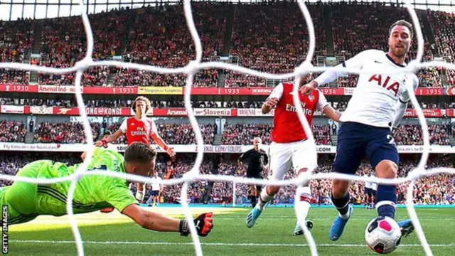 Christian Eriksen akifunga bao katika ubora wake