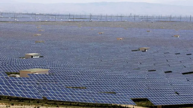 محطات الطاقة الشمسية في إقليم كينغاي