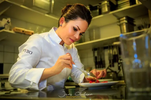 วิชุดาพร