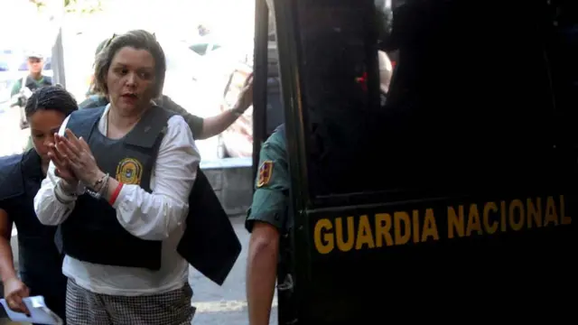 María Lourdes Afiuni esposada