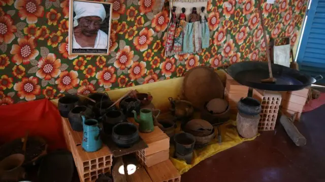 Itens que pertenceram aos primeiros moradores do Quilombo Mesquita