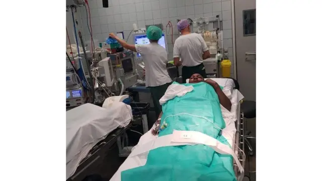 Anne Sharon Hegnhof akiwa hospitalini baada ya kuhusika katika ajali mbaya na mumewe