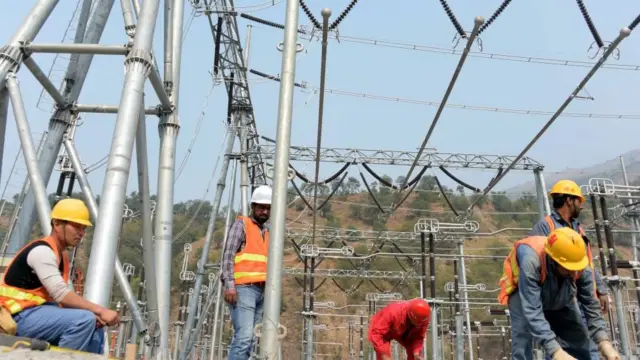 યુવાઓની તસવીર