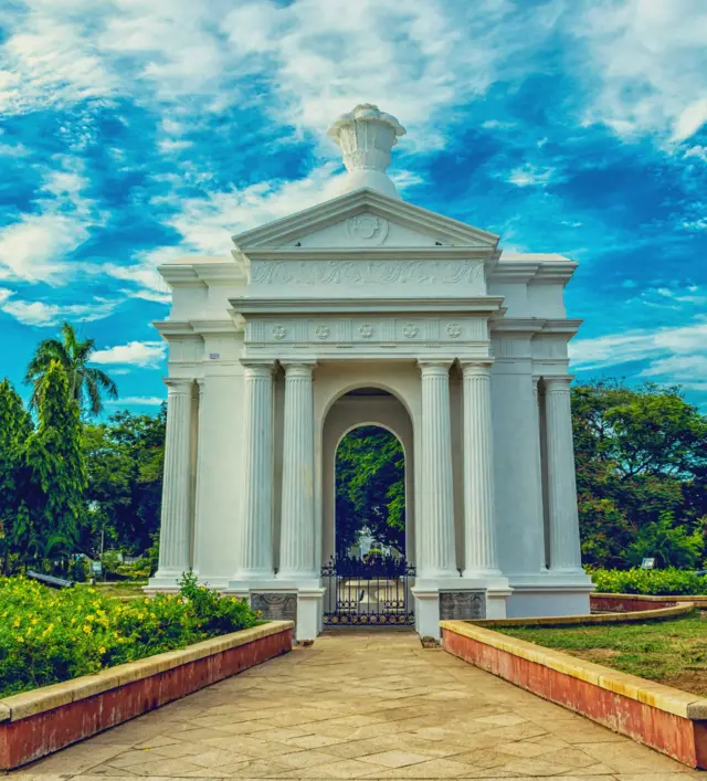 எஸ்.காந்தி, பாண்டி