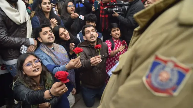 जगह दिल्ली, तरीका- गांधीगीरी