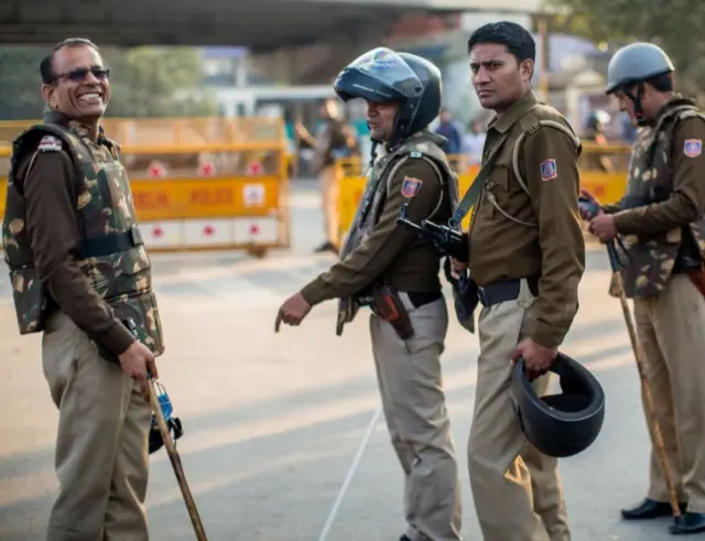 காவல் துறையினரின் நடவடிக்கை குறித்து யார் விசாரணை மேற்கொள்வது ?