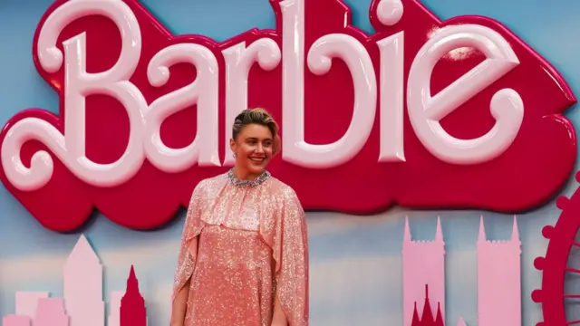 電影《芭比》導演格蕾塔·葛韋格(Greta Gerwig)在倫敦出席歐洲首映(12/7/2023)