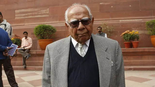 જેઠમલાણીને ભાજપમાંથી કાઢી મૂકવામાં આવ્યા હતા