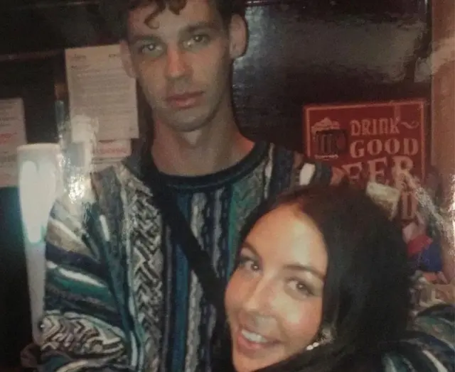 بن هرروز به لوسی تلفن می‌زد و به خواهرش متکی بود