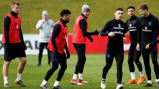 Britaniya komandası mütləq oyuna qatılmalıdır, Boris Johnson deyib