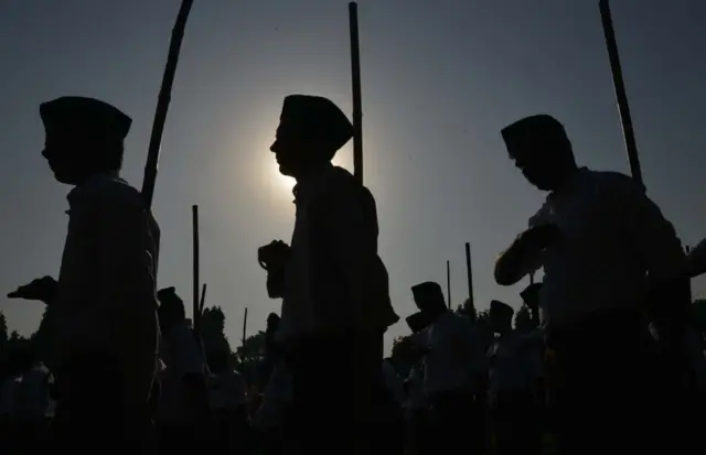 સ્વયંસેવકોની તસવીર