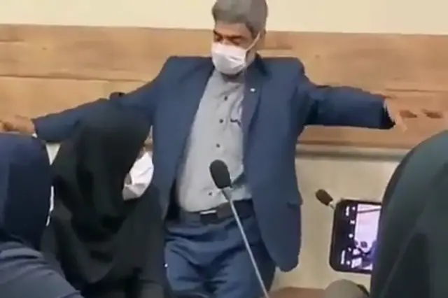 مدیری که رقصید