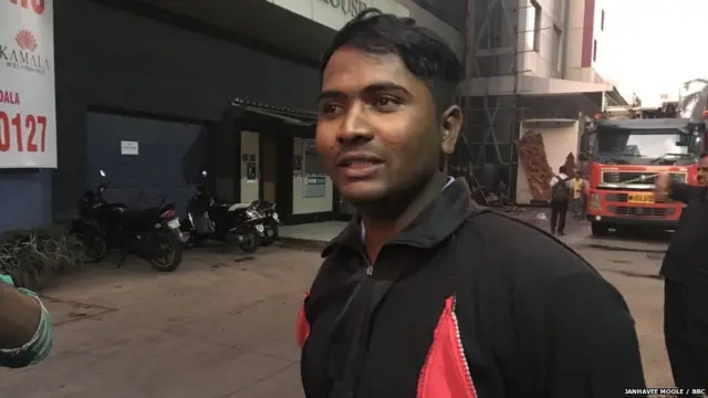 सुरक्षा रक्षक महेश साबळे