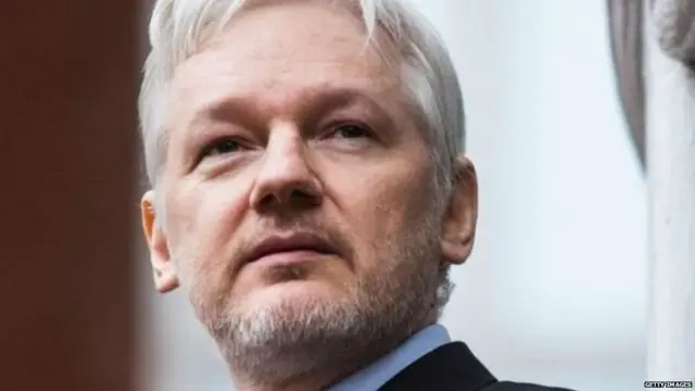 जूलियन असांज