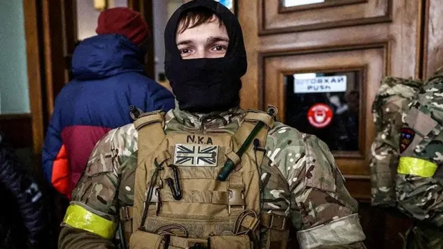 متطوع للقتال في أوكرانيا