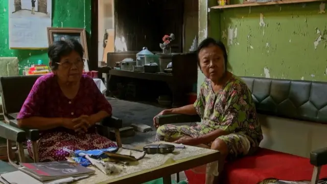 Yalangoch nozik blondalar