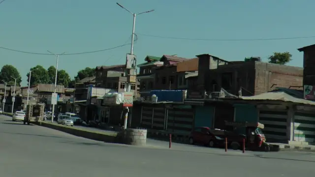 नौहट्टा चौक पर पसरा सन्नाटा