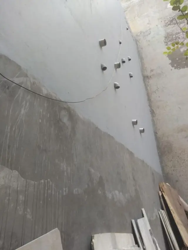 11 மரணங்கள், 11 குழாய்கள், 11 மர்மங்கள்