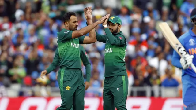 पाकिस्तानी गेंदबाज