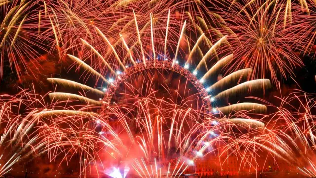 ألعاب نارية