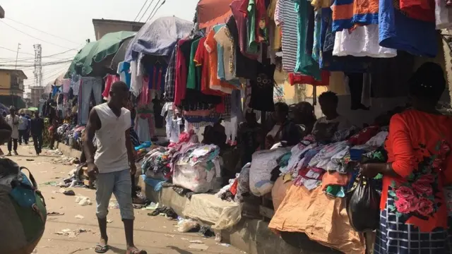 Okrika wey dem display