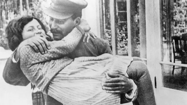 ஸ்டாலின் தனது மகளுடன்