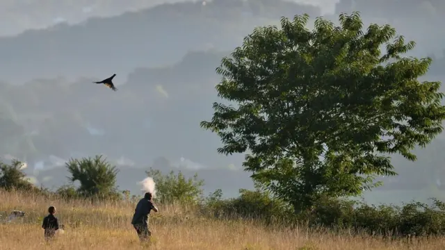 إذا اختفت الأسلحة النارية ستزداد التحديات التي يواجهها الصيادون والمزارعون