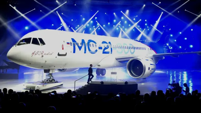 Avião MC-21