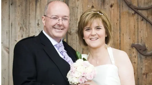 Sterdžon se udala za Pitera Marela