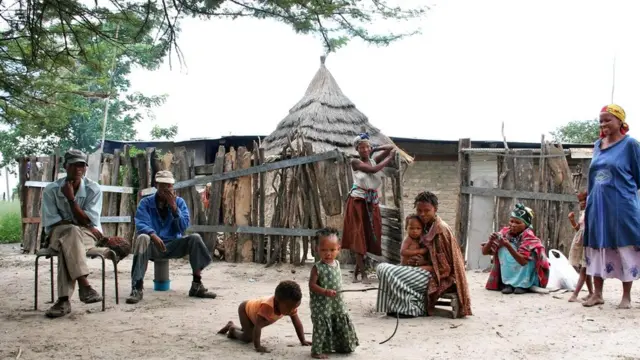 В маленьких сообществах люди иначе относятся друг к другу - это справедливо и для интернета