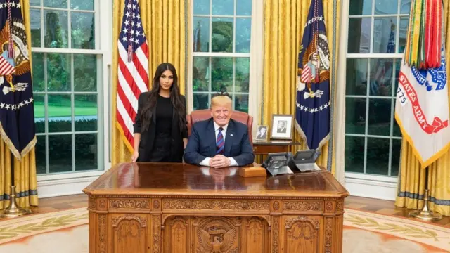 Picha ya rais Trump na Bi Kim Kardashian Wes