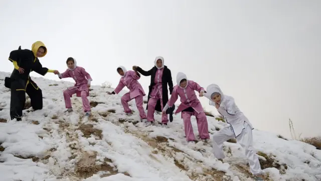 Wushu, kelime olarak zor teknik, sanat ve iş anlamına geliyor.